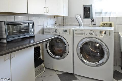 241 Perry St, Dover, NJ 07801 photo 16