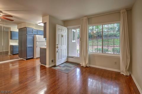 45 Morgan Ct, Bedminster, NJ 07921 photo 3