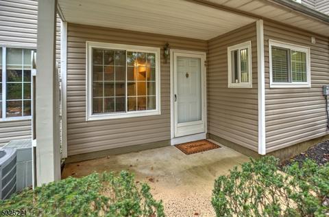45 Morgan Ct, Bedminster, NJ 07921 photo 2