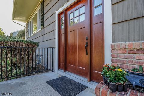 4 Iris Ln, Randolph, NJ 07869 photo 2
