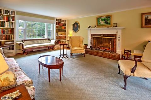 115 Willow Dr, Bedminster, NJ 07921 photo 3