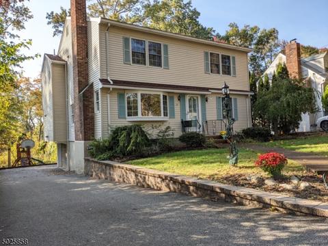27 Cedar Pl, Wayne, NJ 07470 photo 1