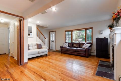 27 Cedar Pl, Wayne, NJ 07470 photo 7