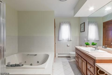 27 Cedar Pl, Wayne, NJ 07470 photo 16