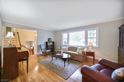 399 Snyder Ave, Berkeley Heights, NJ 07922 photo 4