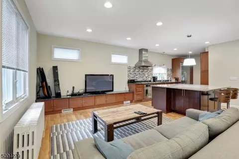 47 Myrtle Ave, Millburn, NJ 07041 photo 5