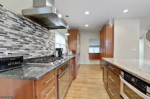 47 Myrtle Ave, Millburn, NJ 07041 photo 9