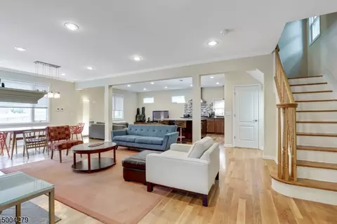 47 Myrtle Ave, Millburn, NJ 07041 photo 3
