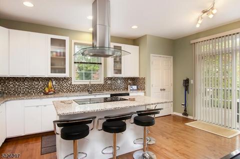 4 Helms Mill Rd, Hackettstown, NJ 07840 photo 8