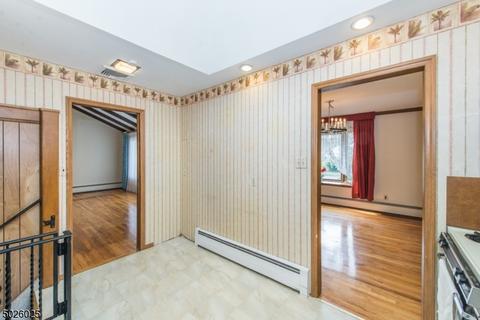 142 Andover Dr, Wayne, NJ 07470 photo 5