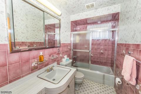 142 Andover Dr, Wayne, NJ 07470 photo 12