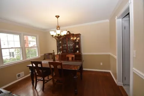 4 Meadow Dr, Dover, NJ 07801 photo 3
