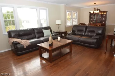 4 Meadow Dr, Dover, NJ 07801 photo 2