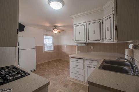 497 Beardsley Ave, Bloomfield, NJ 07003 photo 8