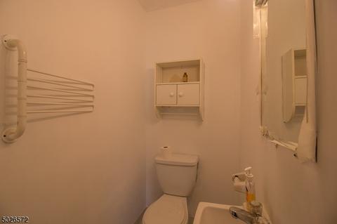 497 Beardsley Ave, Bloomfield, NJ 07003 photo 3