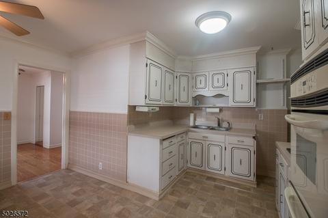 497 Beardsley Ave, Bloomfield, NJ 07003 photo 10