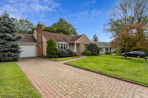 226 Oak Tree Rd, Mountainside, NJ 07092 photo 2