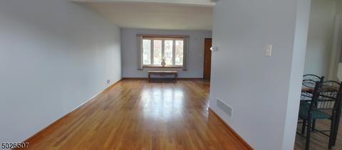 718 Willick Rd, Linden, NJ 07036 photo 6