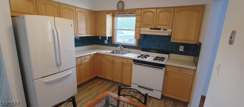 718 Willick Rd, Linden, NJ 07036 photo 8