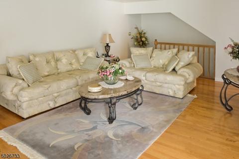 11 Garden Ct, Succasunna, NJ 07876 photo 5