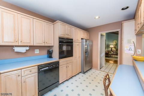 7 Brook Dr, Chester Twp, NJ 07930 photo 9