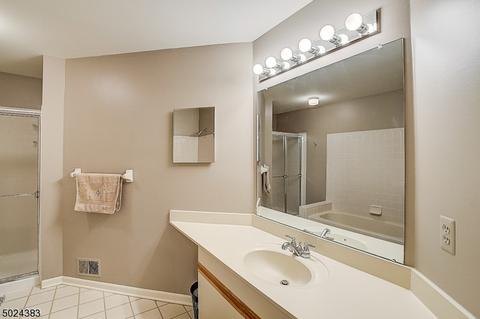 55 Daria Ln, Berkeley Heights, NJ 07922 photo 12