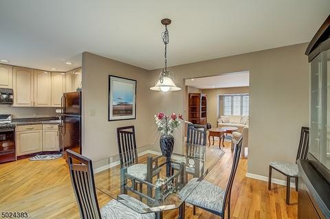 55 Daria Ln, Berkeley Heights, NJ 07922 photo 5