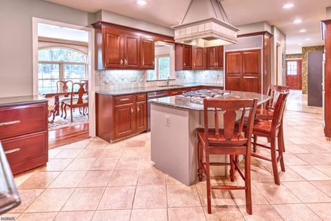 4 Forest Dr, Mendham, NJ 07945 photo 9