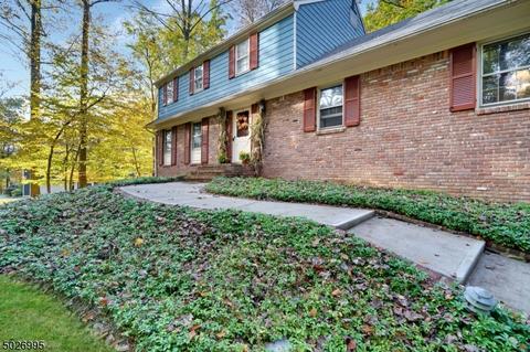 3 Larson Ln, Warren, NJ 07059 photo 3