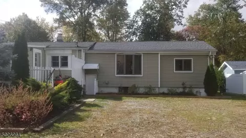 221 Ratzer Rd, Wayne, NJ 07470 photo 2