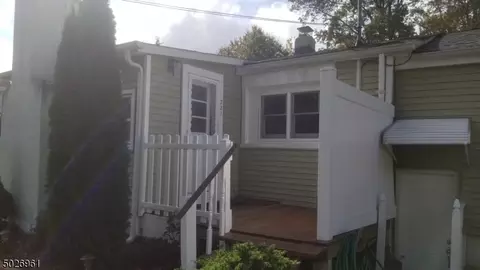 221 Ratzer Rd, Wayne, NJ 07470 photo 3