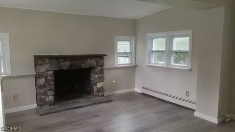 221 Ratzer Rd, Wayne, NJ 07470 photo 5