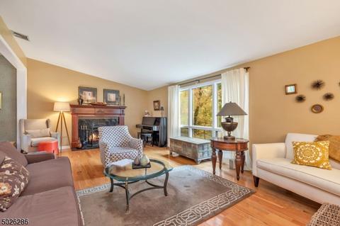 89 Summit Ave, Gillette, NJ 07933 photo 2