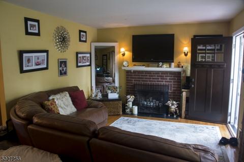 24 Hillside Ter, Wayne, NJ 07470 photo 9