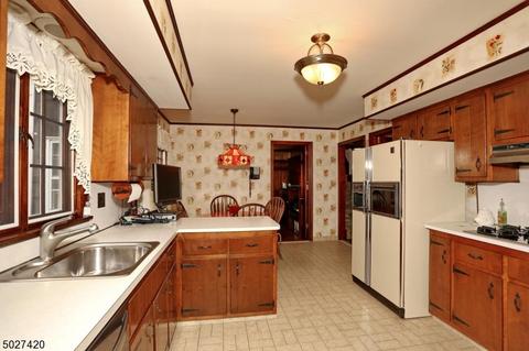 357 Lake St, Upper Saddle River, NJ 07458 photo 6