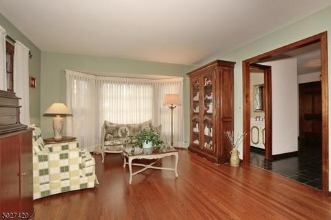 357 Lake St, Upper Saddle River, NJ 07458 photo 5
