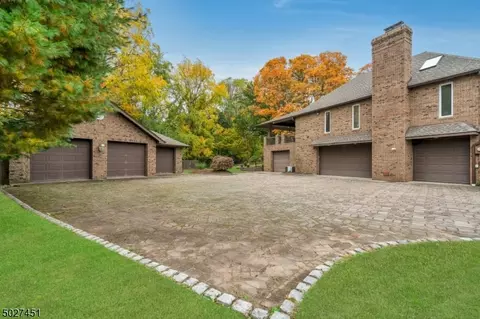 40 Oxbow Pl, Wayne, NJ 07470 photo 3