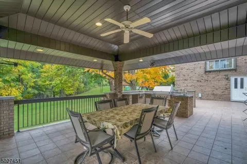 40 Oxbow Pl, Wayne, NJ 07470 photo 5