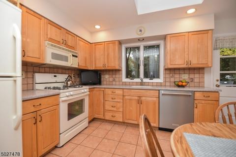 68 E Cedar Pl, Ramsey, NJ 07446 photo 10