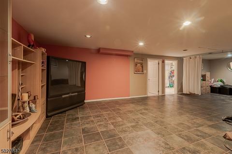 733 Summit Ave, Hackensack, NJ 07601 photo 18