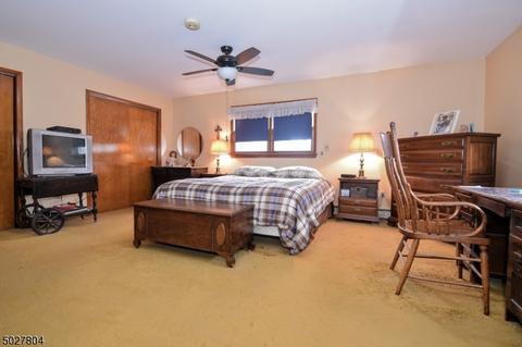 99 Strong St, Wallington, NJ 07057 photo 11