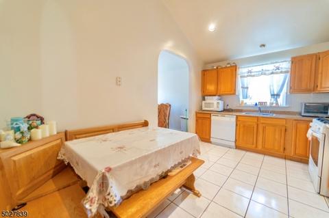 255 E 6th Ave, Roselle, NJ 07203 photo 8
