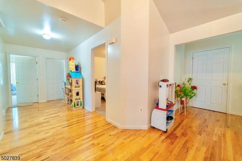 255 E 6th Ave, Roselle, NJ 07203 photo 6