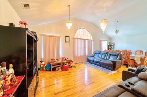 255 E 6th Ave, Roselle, NJ 07203 photo 7