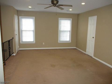 75 Briarwood Path, Clark, NJ 07066 photo 4