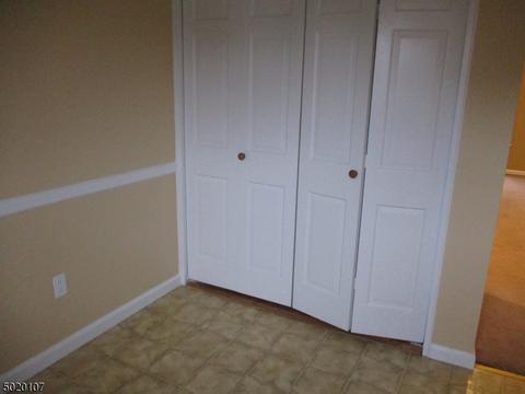 75 Briarwood Path, Clark, NJ 07066 photo 9