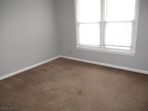 75 Briarwood Path, Clark, NJ 07066 photo 11