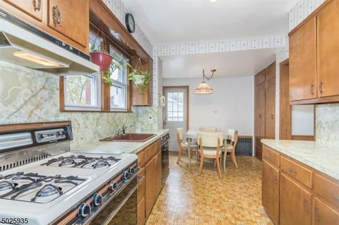 68 Davis Ave, Bloomfield, NJ 07003 photo 16