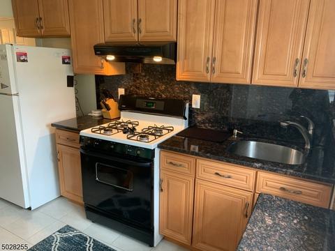 2492 Macarthur Dr, Union, NJ 07083 photo 15