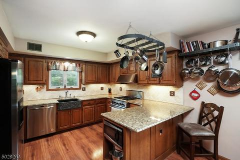 7 Chamberlain Rd, Flemington, NJ 08822 photo 4